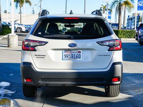 Used 2025 Subaru Outback Premium image 6