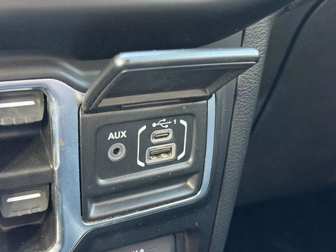 Used 2021 Jeep Wrangler Unlimited Sport image 35