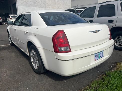 Used 2006 Chrysler 300 Touring image 5
