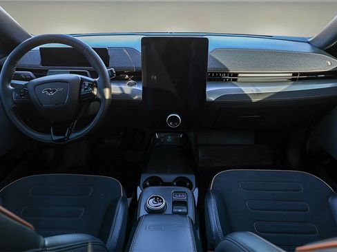 Used 2023 Ford Mustang Mach-E GT image 9
