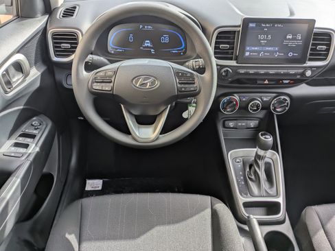 New 2026 Hyundai Venue SE image 18