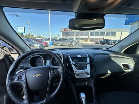 Used 2013 Chevrolet Equinox LS image 18