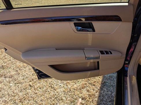 Used 2013 Mercedes-Benz S 550 4MATIC image 29