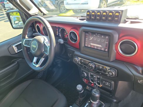 Used 2018 Jeep Wrangler Unlimited Rubicon AWD/4WD image 8