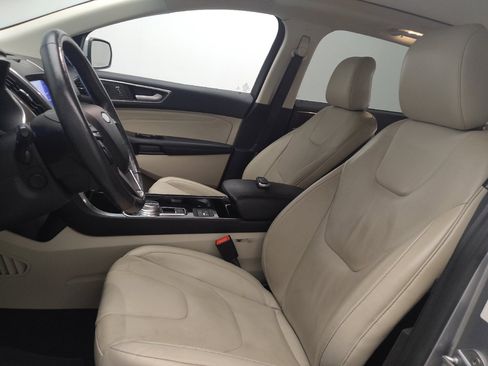 Used 2020 Ford Edge Titanium w/ Equipment Group 301A FWD image 17