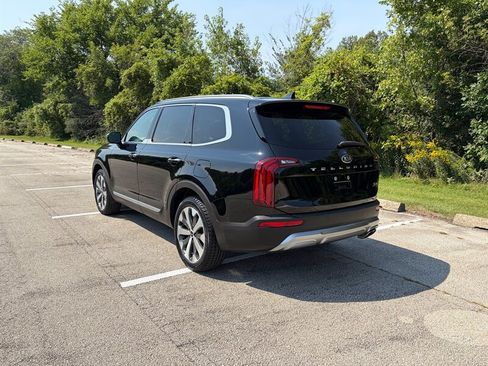 Used 2020 Kia Telluride S FWD image 3