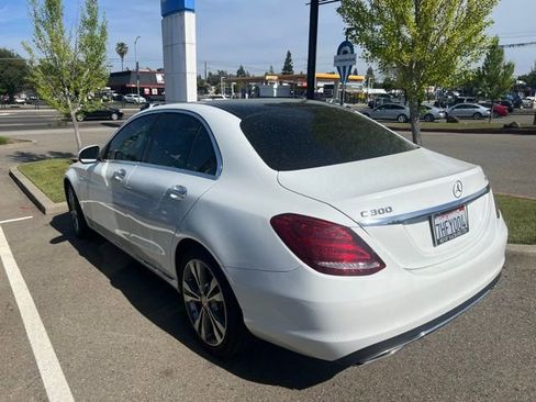 Used 2015 Mercedes-Benz C 300 4MATIC Sedan image 6