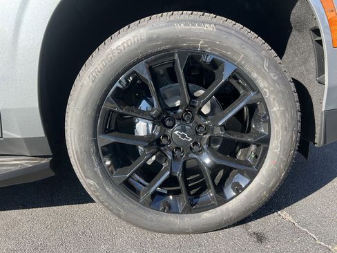 New 2026 Chevrolet Suburban LT w/ Comfort Package image 12