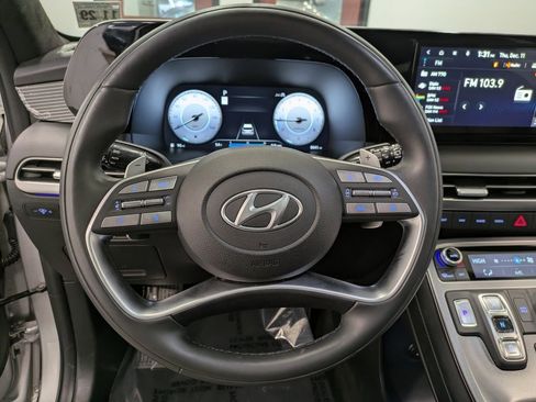 Used 2024 Hyundai Palisade Calligraphy image 17