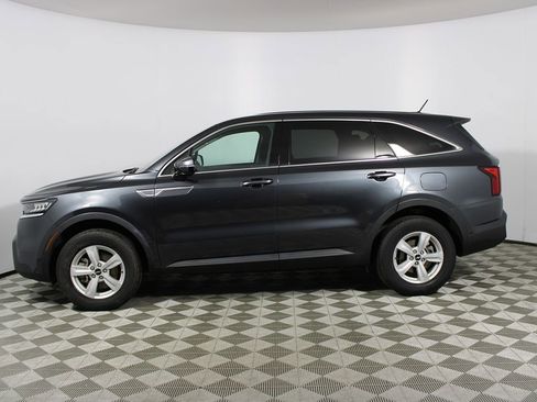 Used 2023 Kia Sorento LX image 30