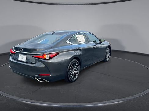 Used 2025 Lexus ES 350 w/ Premium Package FWD image 11