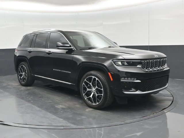 Used 2022 Jeep Grand Cherokee Summit AWD/4WD image 35