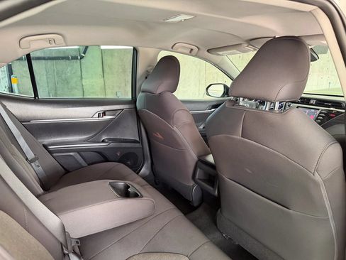 Used 2020 Toyota Camry LE FWD image 20
