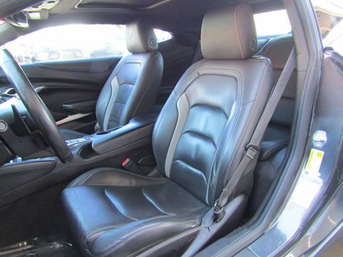 Used 2016 Chevrolet Camaro LT image 9