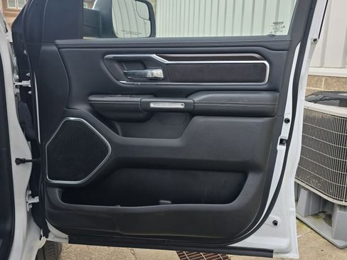 Used 2022 RAM 1500 Laramie image 9