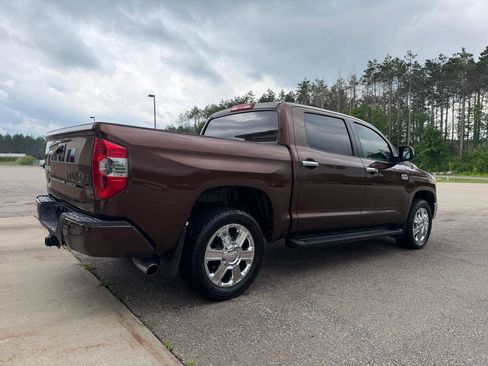 Used 2015 Toyota Tundra 4x4 CrewMax image 4