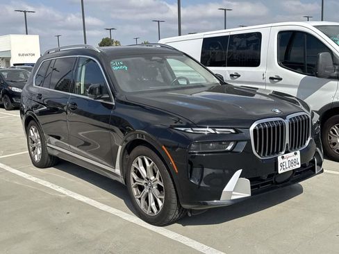 Used 2023 BMW X7 xDrive40i AWD/4WD image 12