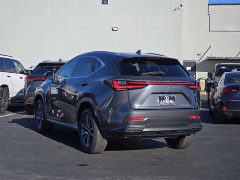 Used 2025 Lexus NX 250 FWD w/ Towing Package (2000 Lbs) image 5