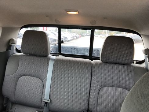Used 2016 Nissan Frontier SV w/ SV Value Truck Package AWD/4WD image 17