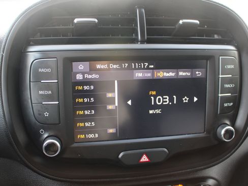 Used 2022 Kia Soul LX w/ Technology Package image 28