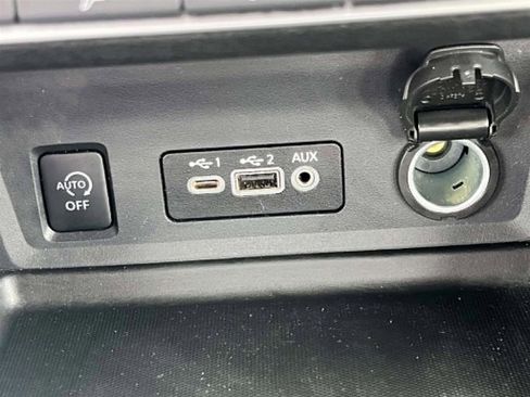 Used 2025 Nissan Sentra SV FWD image 26