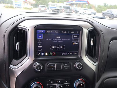 Used 2020 Chevrolet Silverado 2500 LTZ w/ LTZ Premium Package AWD/4WD image 15