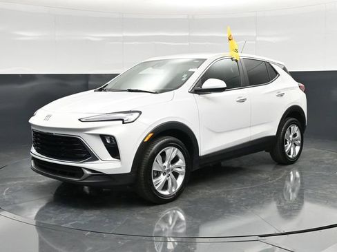 Used 2025 Buick Encore GX Preferred image 3