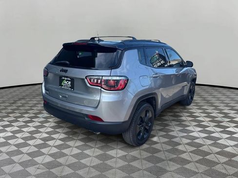Used 2019 Jeep Compass Latitude AWD/4WD image 5