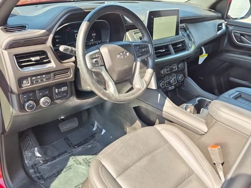 Used 2024 Chevrolet Suburban Z71 w/ Luxury Package AWD/4WD image 11
