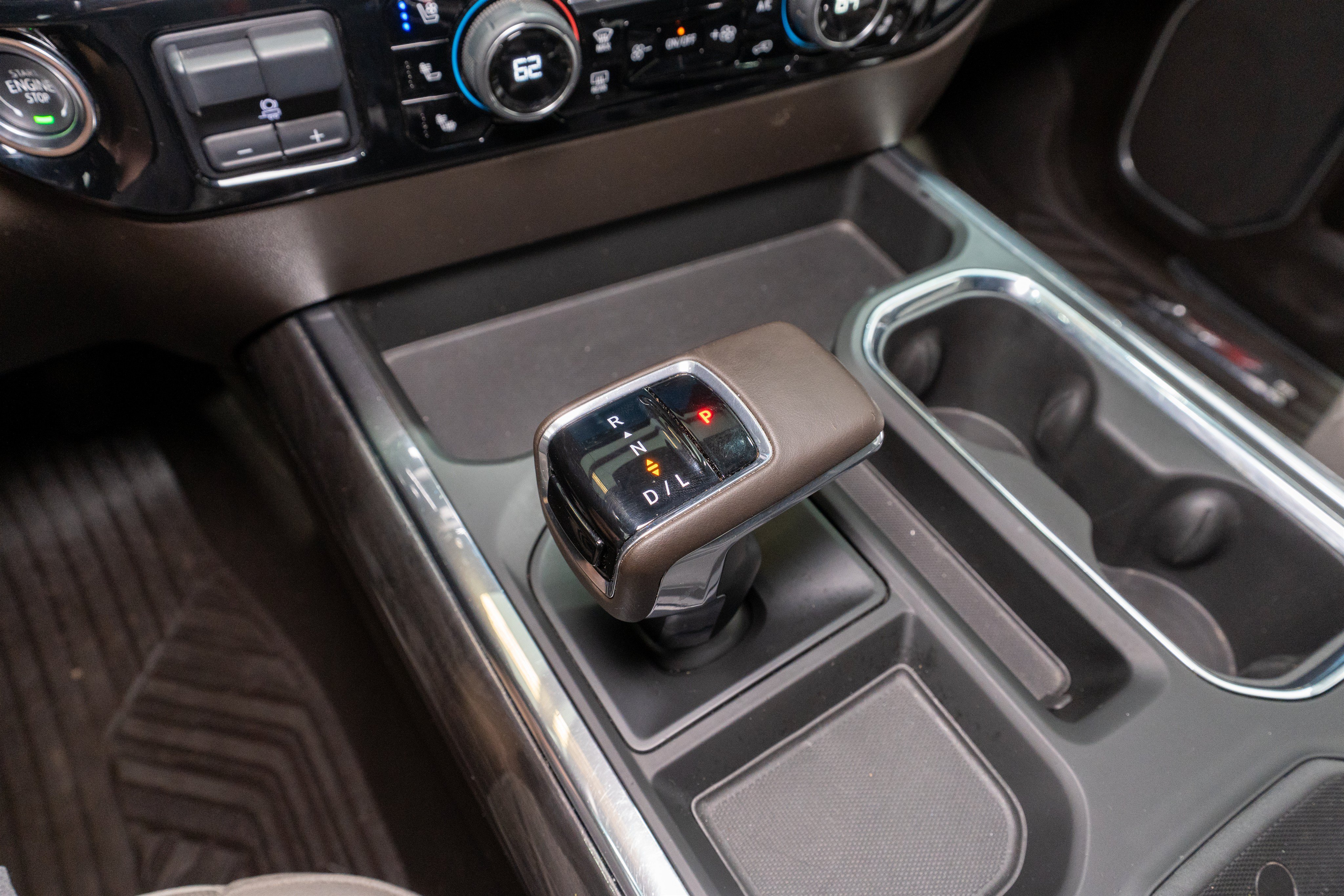 Used 2025 Chevrolet Silverado 1500 LTZ AWD/4WD image 25