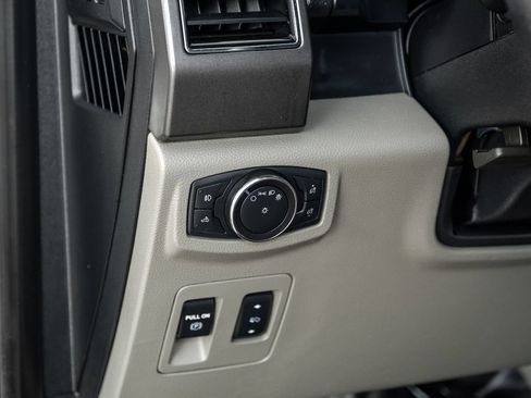 Used 2018 Ford F150 XLT w/ Equipment Group 301A Mid RWD image 26