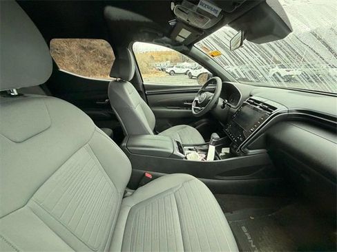 Certified 2024 Hyundai Santa Cruz SEL image 12