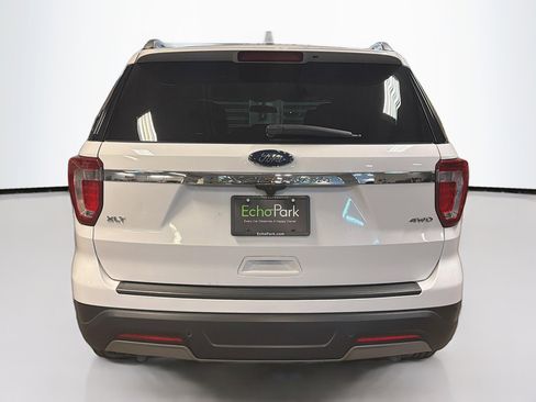 Used 2019 Ford Explorer XLT image 7