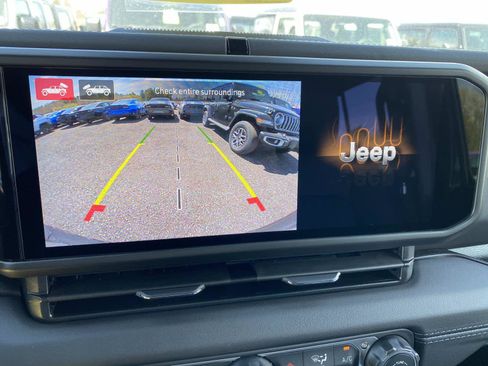 New 2026 Jeep Wrangler Unlimited Sahara AWD/4WD image 11