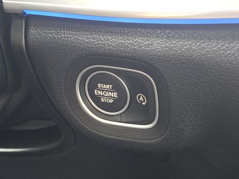 Used 2025 Mercedes-Benz GLS 450 4MATIC image 23