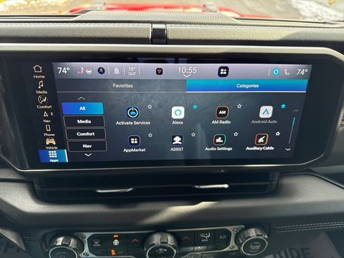 Used 2025 Jeep Gladiator Mojave image 26