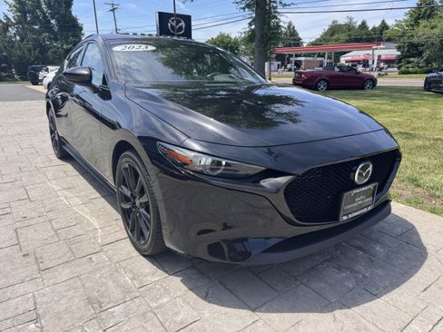 Used 2023 MAZDA MAZDA3 s FWD image 17