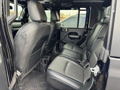 Used 2020 Jeep Gladiator Sport w/ Quick Order Package 24S image 8