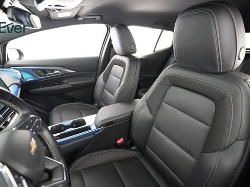 Used 2024 Chevrolet Equinox EV LT FWD image 4