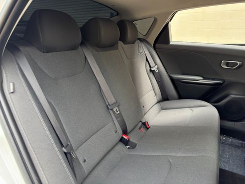 Used 2025 Kia K4 FWD image 33