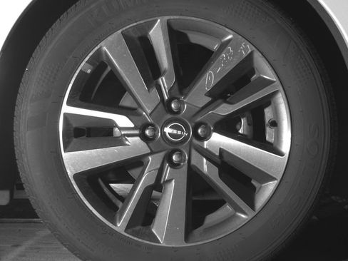 Used 2025 Nissan Versa SV FWD image 16