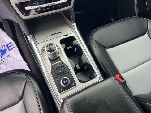 Used 2023 Ford Explorer XLT w/ Equipment Group 202A image 20