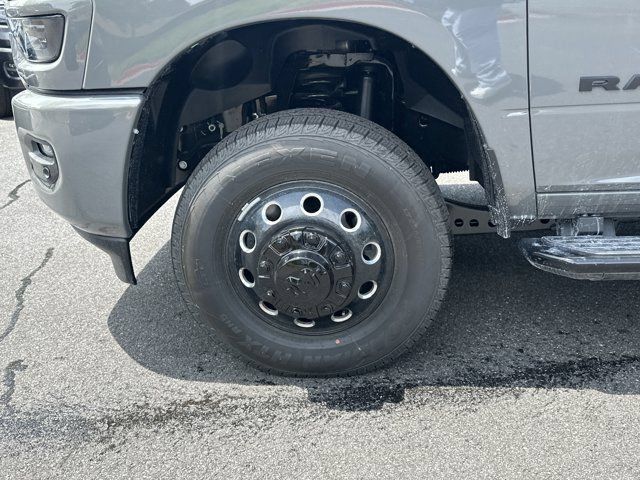 New 2026 RAM 3500 Laramie AWD/4WD image 13