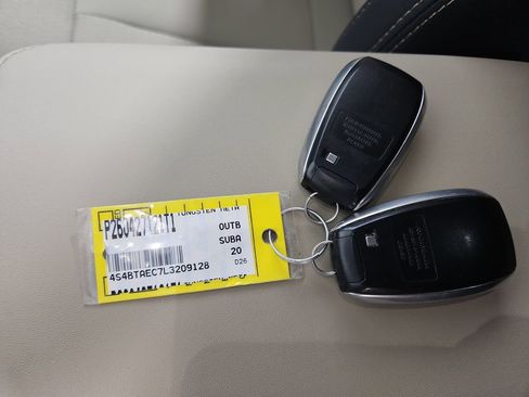 Used 2020 Subaru Outback Premium AWD/4WD image 30