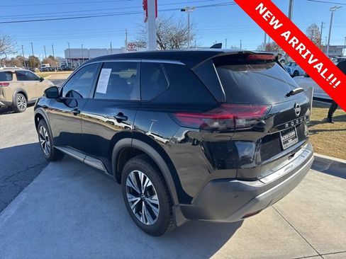 Used 2022 Nissan Rogue SV image 6