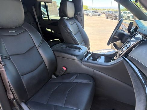 Used 2015 Cadillac Escalade Platinum AWD/4WD image 29