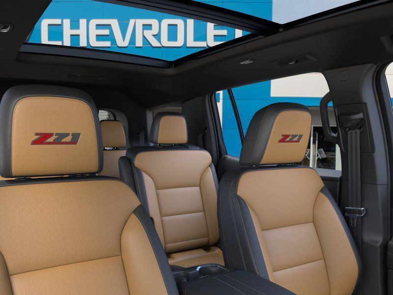 New 2027 Chevrolet Traverse Z71 w/ Enhanced Driving Package AWD/4WD image 28