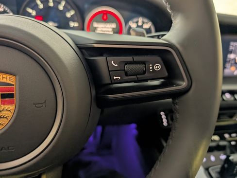 Used 2023 Porsche 911 Carrera image 31