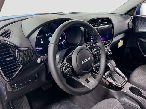 New 2025 Kia Soul EX image 9