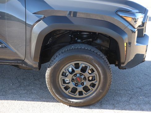 Used 2025 Toyota Tacoma PreRunner w/ TRD Prerunner Upgrade Package image 9